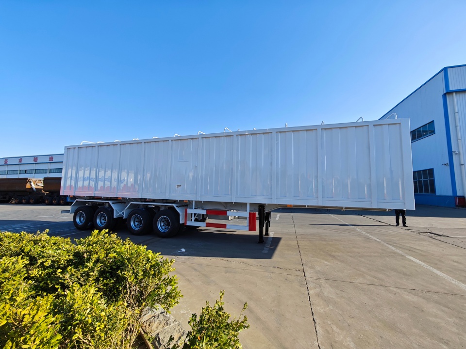 ລົດບັນທຸກ Derun CARGO SEMI-TRACERS ປະສົບຜົນສໍາເລັດກັບ Zambia