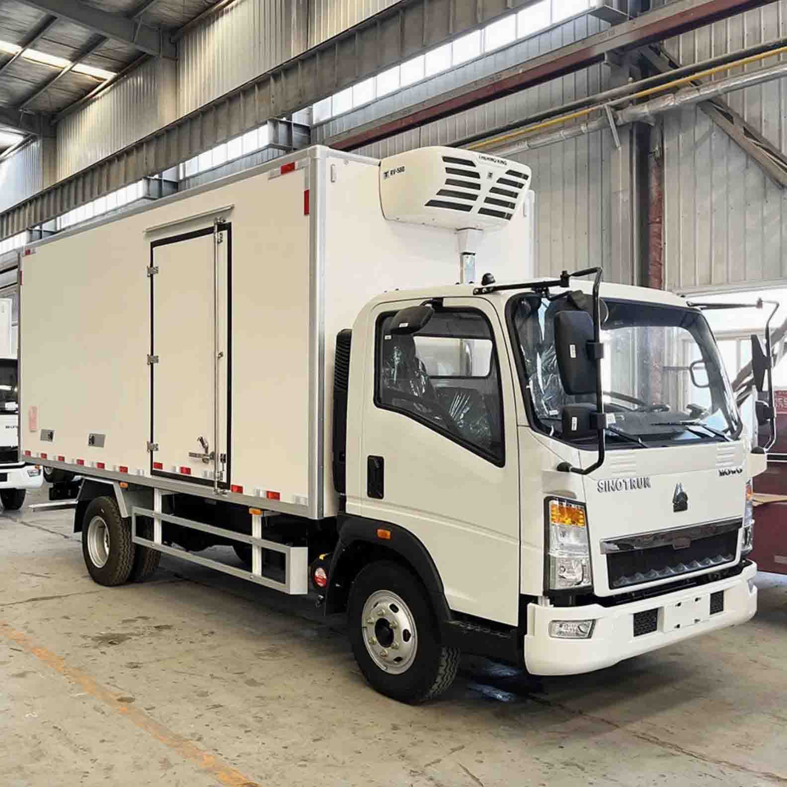 sinotruk howo howo refrurered 4x2 van ລົດ